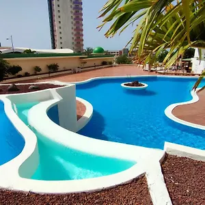 natalia-beach-apartment.adeje-hotels.com/