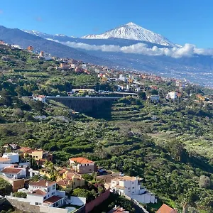 nueva-villa-de-lujo-a-estrenar-en-el-sauzal.adeje-hotels.com/